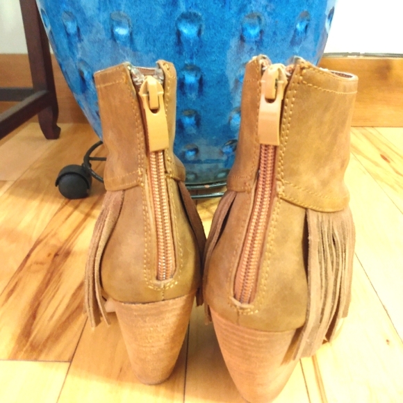 Very Volatile Tassel Boots size 6 - Picture 6 of 12